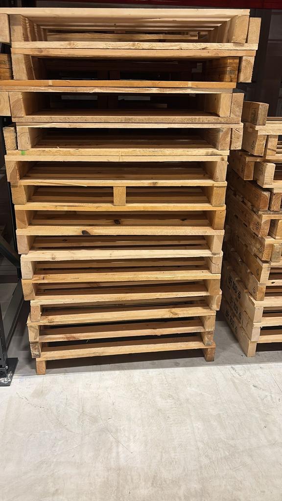 Gebruikte pallet 100x60 cm, Ophalen, Zo goed als nieuw