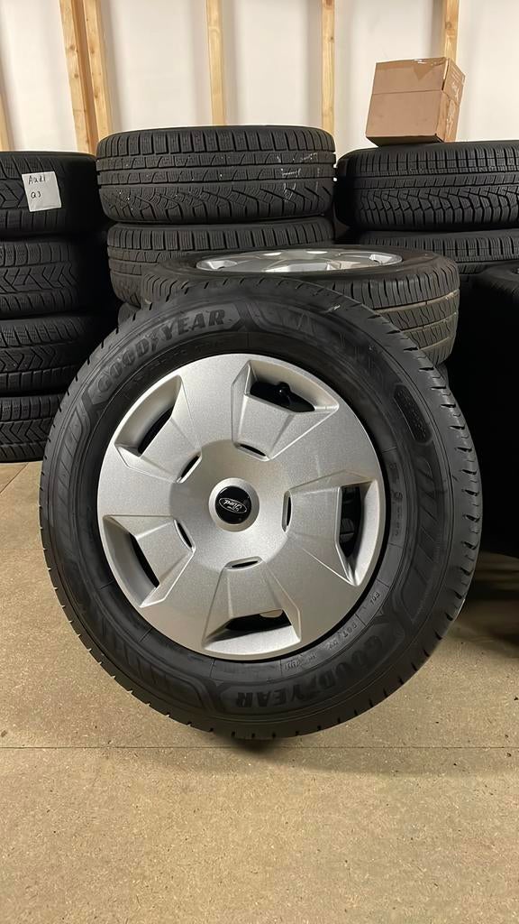 Ford tansit custom 2024 200 km oud 16 inch zomer wielen, Auto-onderdelen, Banden en Velgen, 16 inch, Banden en Velgen, Ophalen of Verzenden