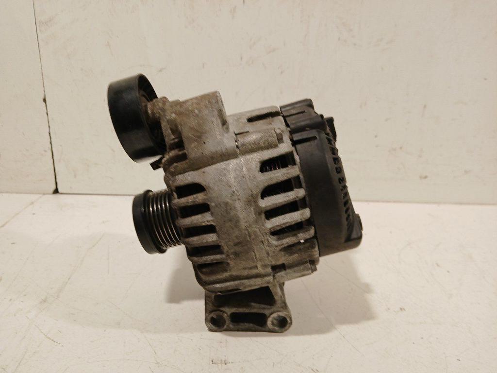 Dynamo Ford Mondeo, Auto-onderdelen, Onderdelen@venauto.nl, Van der Ven Autorecycling B.V., Gebruikt, Ettenseweg 76, 4706 PB Roosendaal, The Netherlands