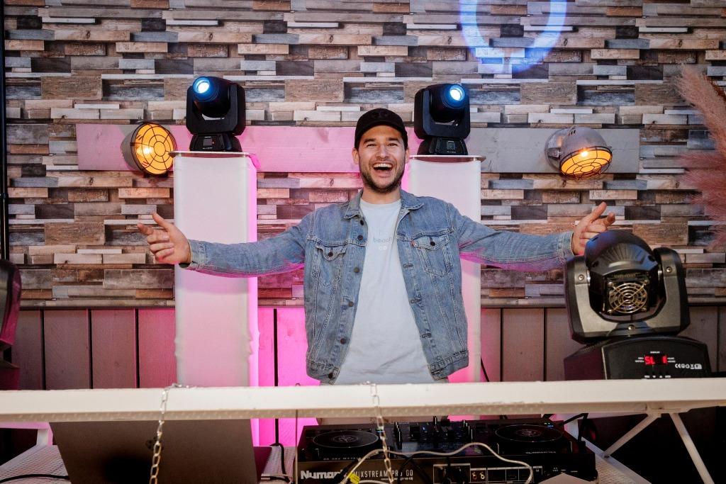 Allround DJ (nu met extra korting), Diensten en Vakmensen, Dj