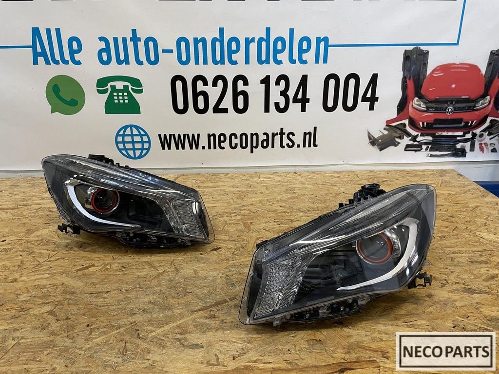 CLA W117 AMG BI XENON KOPLAMP KOPLAMPEN ORANGE UITVOERING, Ophalen of Verzenden, Gebruikt, Mercedes-Benz