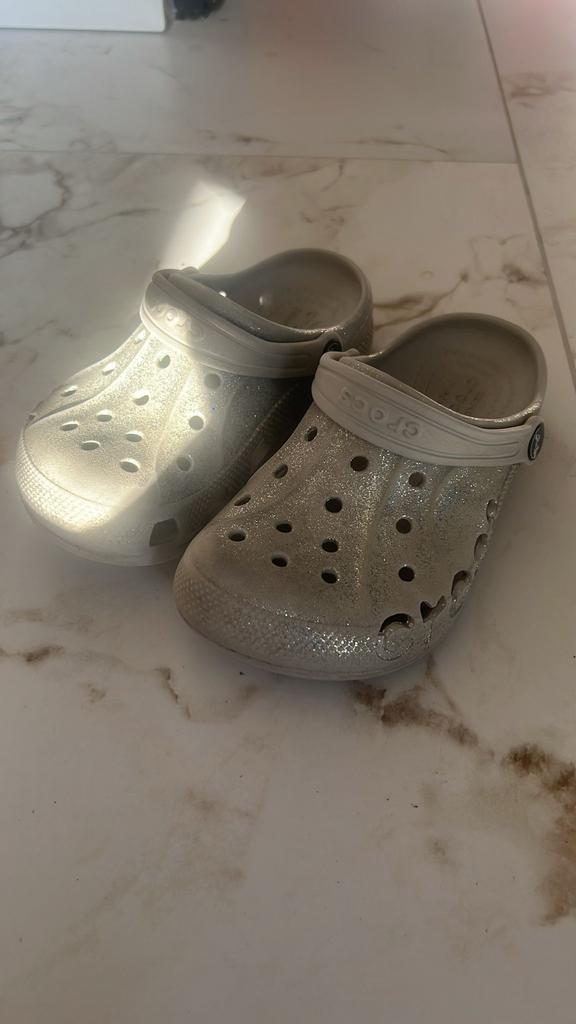 Crocs J1 Glitter - Kinderschoenen, Ophalen of Verzenden, Zo goed als nieuw, Jongetje of Meisje, Schoentjes