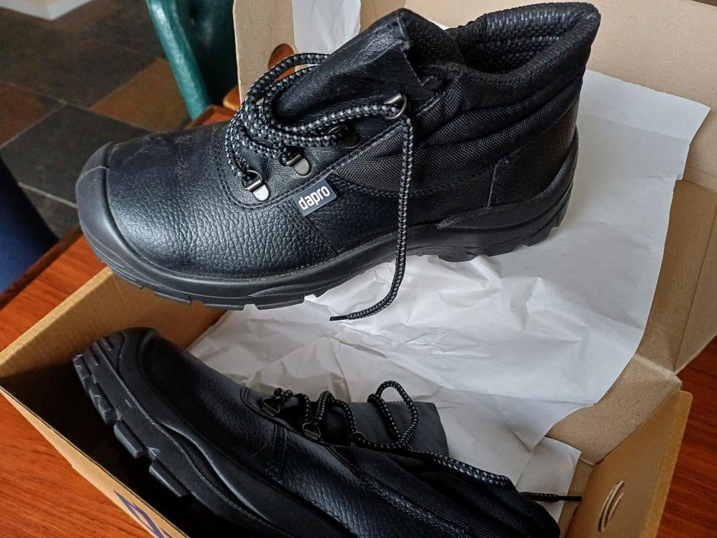 Werkschoen DAPRO maat 41 als nieuw, Ophalen of Verzenden, Zo goed als nieuw, Zwart, Werkschoenen