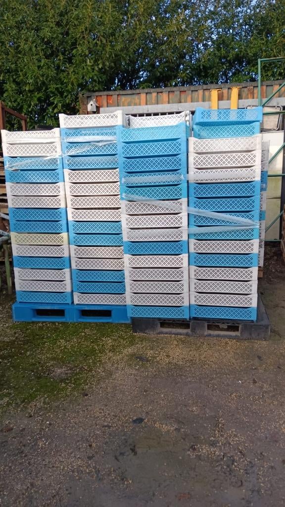Kunststof kratten. VANDAAG GRATIS  !!, Ophalen, 40 tot 60 cm, 50 tot 75 cm, Minder dan 35 cm