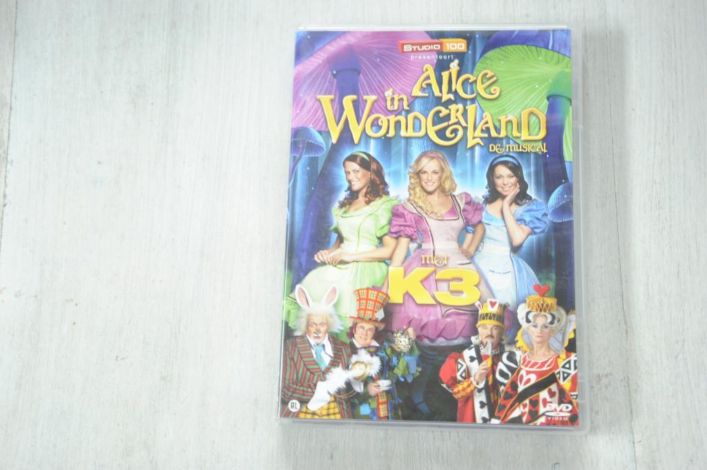 STUDO 100 == Alice in Wonderland ( de Musical ) met K3, Alle leeftijden, Verzenden, Zo goed als nieuw