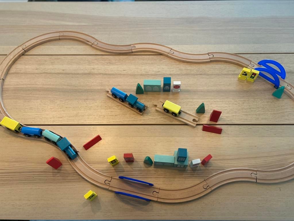 Houten treinbaan set little dutch baby peuter, Kinderen en Baby's, Speelgoed | Houten speelgoed, Ophalen of Verzenden, Zo goed als nieuw