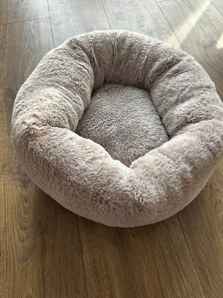 Zachte fluffy kattenmand. 80 cm. Nieuw. Adori, van Petsplace, Ophalen of Verzenden, Nieuw, Pluche