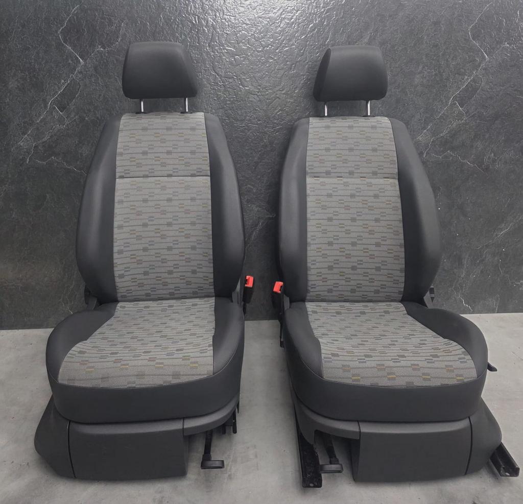 Autostoelen VW Caddy /  Touran, Ophalen, Gebruikt, Volkswagen