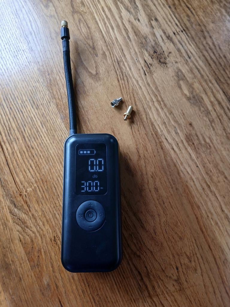 Elektriche fietspomp, Fietsen en Brommers, Ophalen, Zo goed als nieuw