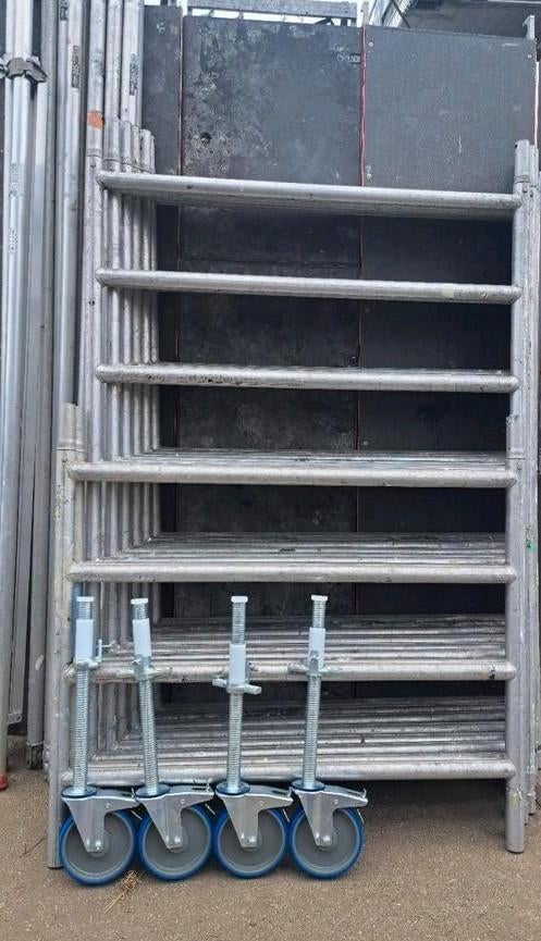 Te koop 8.20 werkhoogte rolsteiger Altrex Fiberdeck vloeren, Doe-het-zelf en Verbouw, Steigers, Altrex, Ophalen of Verzenden, Rolsteiger of Kamersteiger