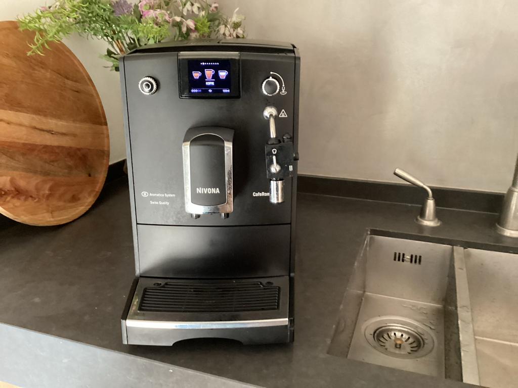 Nivona CafeRomatica 697 - Onderhouden & Gereinigd, Witgoed en Apparatuur, Koffiezetapparaten, Ophalen of Verzenden, Zo goed als nieuw