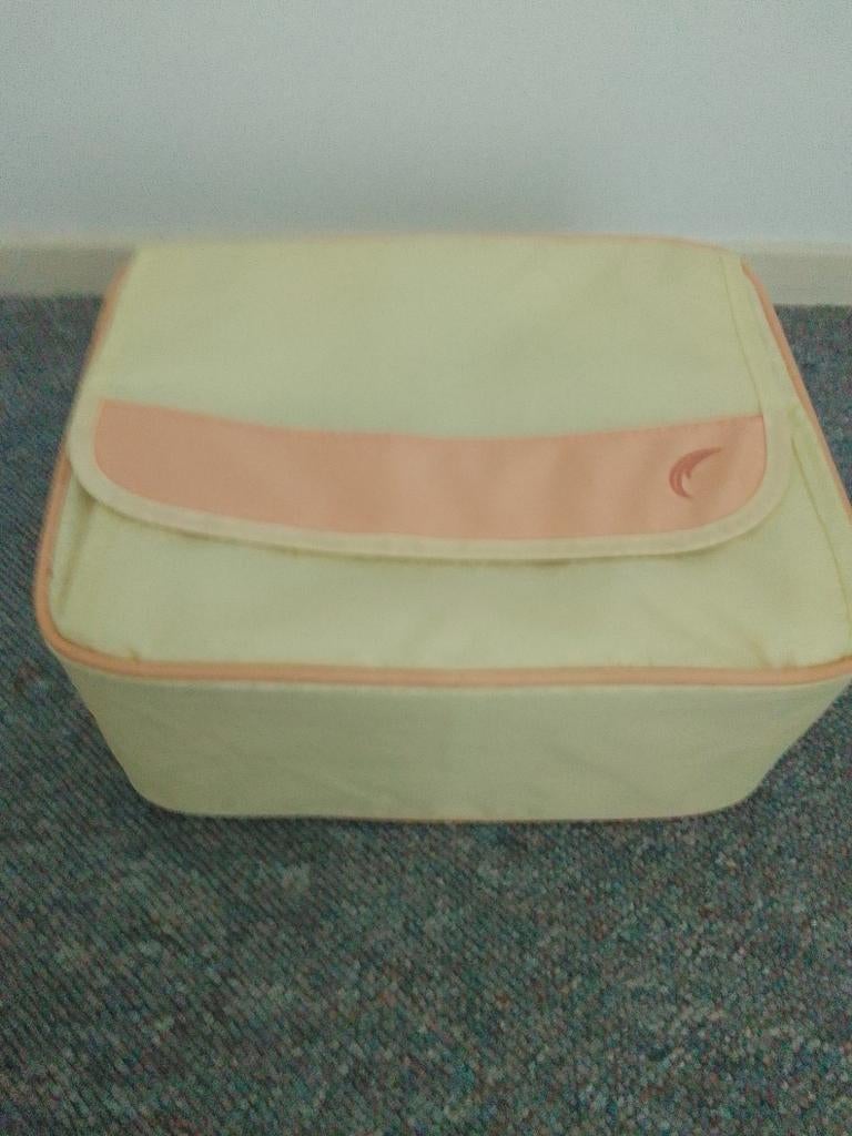 Reisetui voor borstprothese €7,50, Diversen, Ophalen of Verzenden