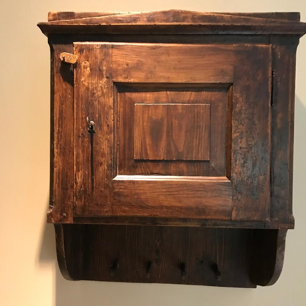 Antiek wandkastje met 1 kastplank / hangkast, Ophalen of Verzenden