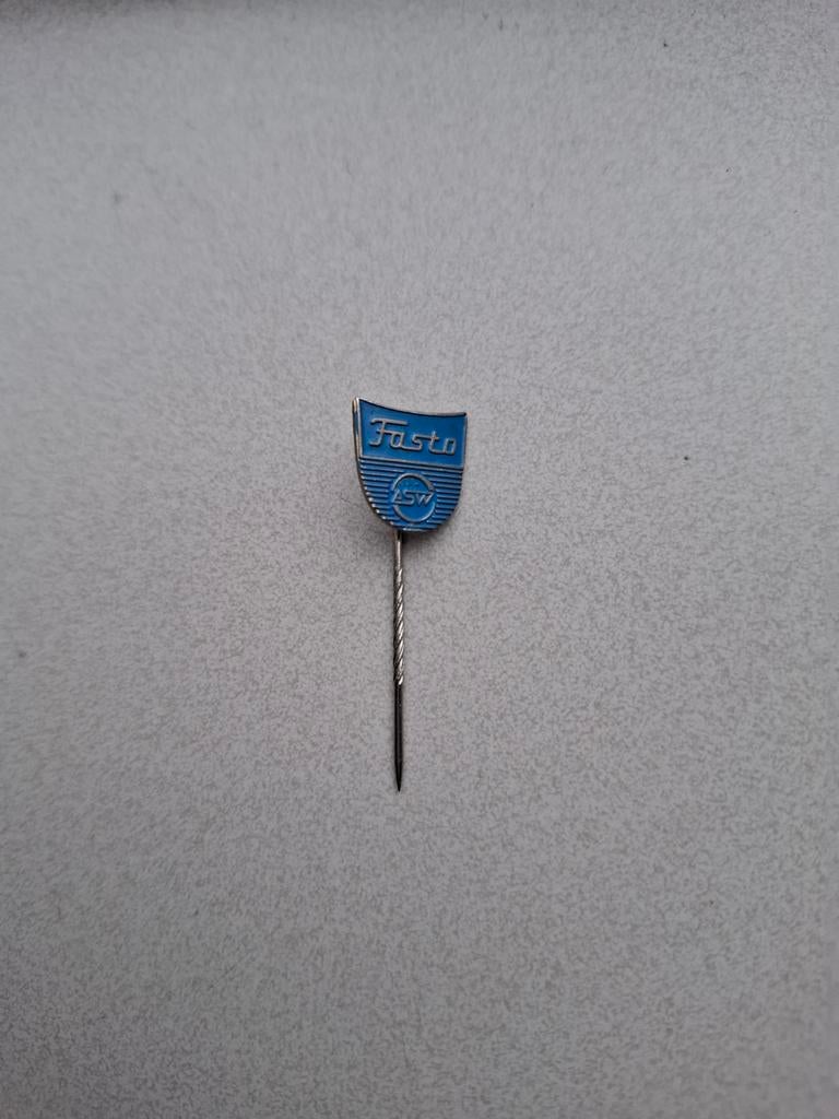 Vintage speldje pin prikker steekspeld Fasto, Ophalen of Verzenden