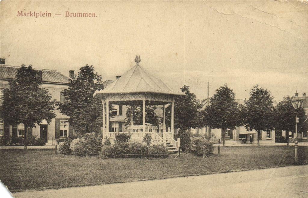 Marktplein - Brummen. - muziektent - B-keus - ongelopen, Ophalen of Verzenden, Voor 1920, Ongelopen, Noord-Brabant