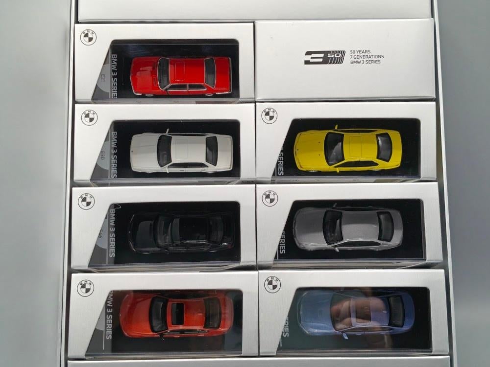"50 Years BMW 3-Series" - 7 generaties BMW 3-Series in 1:64, Auto, Almost Real, Nieuw, ?