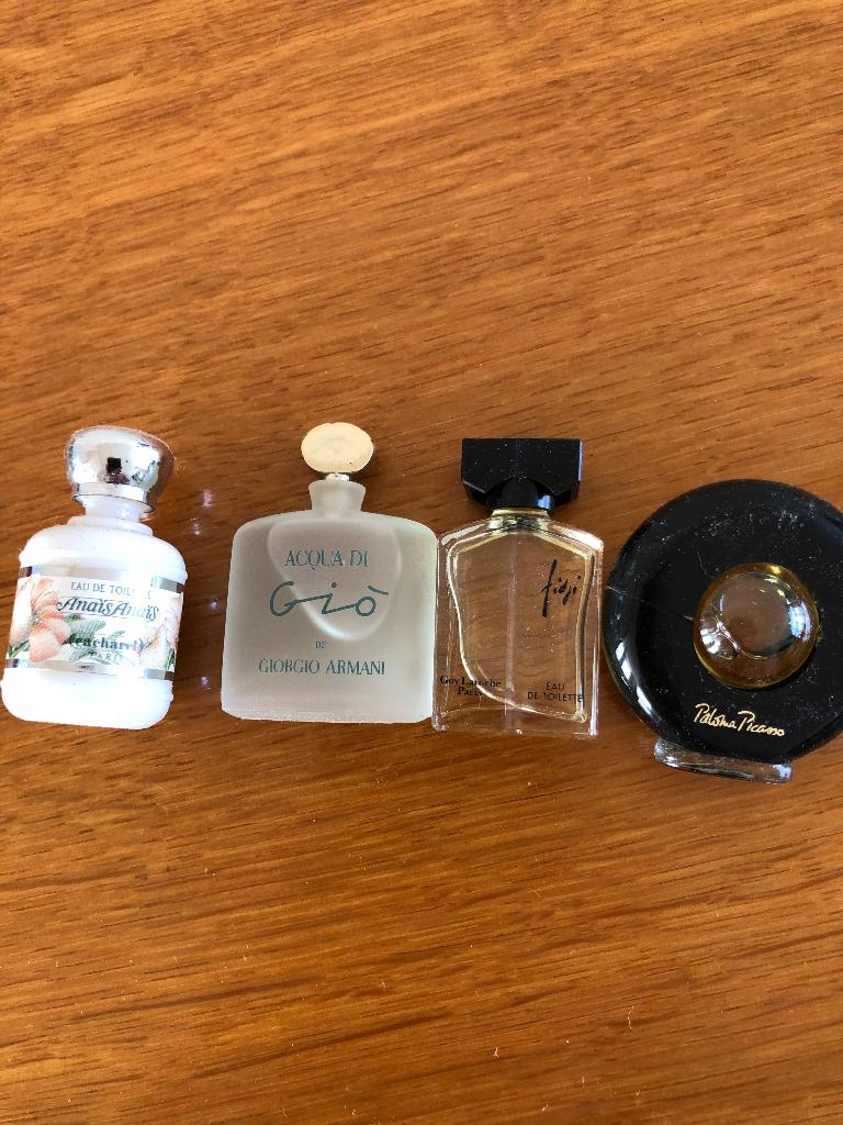Vintage miniature parfumflesjes o.a. Acqua di Gio, Ophalen of Verzenden, Gebruikt, Miniatuur, Gevuld