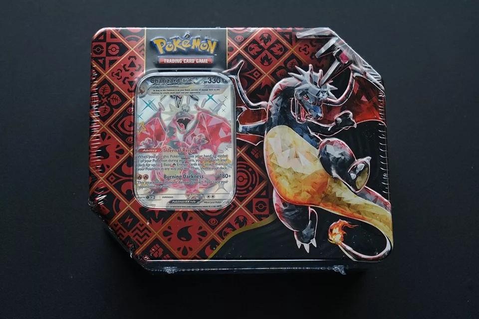Pokemon paldean fates booster promo charizard usa tin sealed, Ophalen of Verzenden, Zo goed als nieuw, Boosterbox, Foil