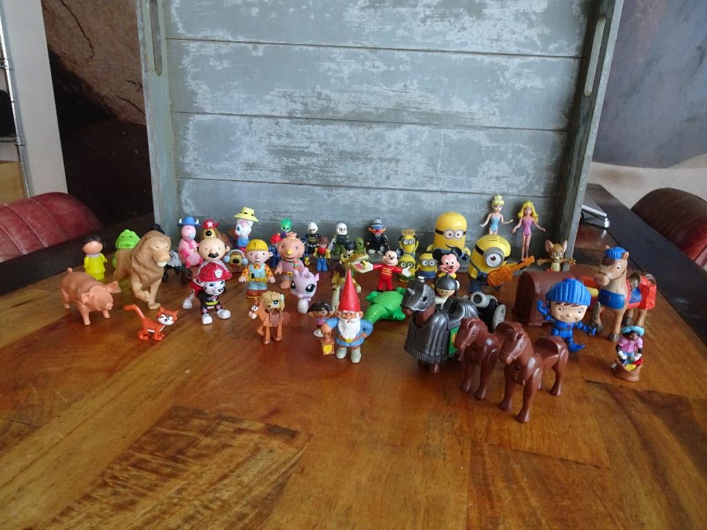 Vrolijke verzameling diverse figuurtjes!, Verzamelen, Ophalen of Verzenden, Zo goed als nieuw