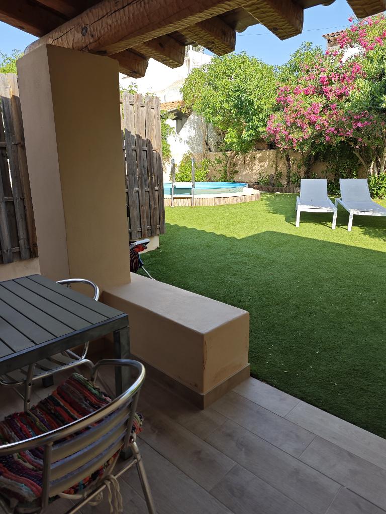 Ibiza: Vakantiehuis in Cala Tarida, bij strand, tuin, pool, Vakantie, 5 personen, Dorp, 2 slaapkamers, Wasmachine