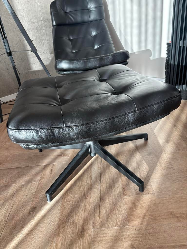 IKEA stoel met poef - Nieuwstaat, Ophalen, Nieuw, Leer, Rechthoekig