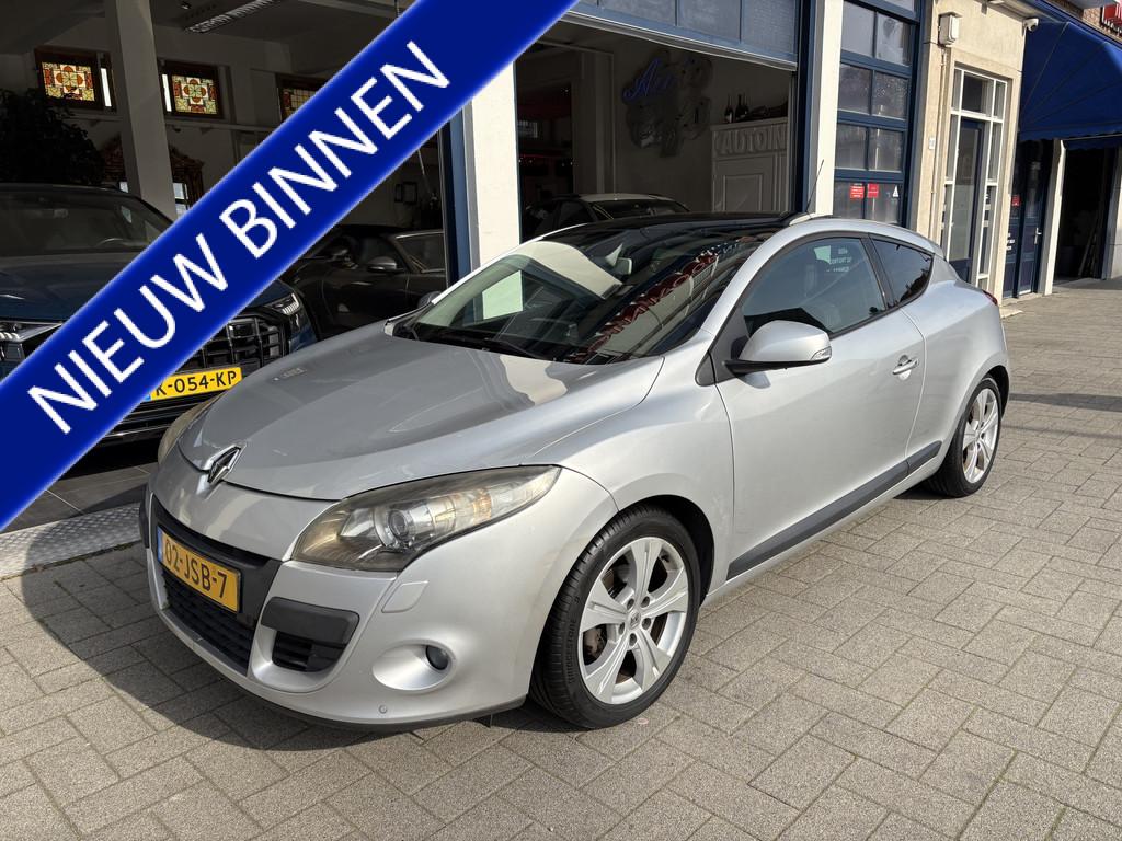 Renault Mégane Coupe 1.6 Sélection Business Sport PANO/CLI, Auto's, Voorwielaandrijving, Gebruikt, 4 cilinders, Bedrijf