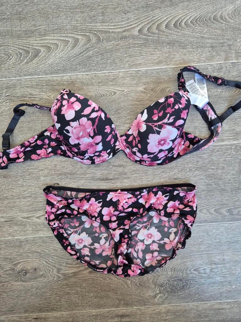 Bloemenprint lingerie setje, Kleding | Dames, Ondergoed en Lingerie, Verzenden, Setje