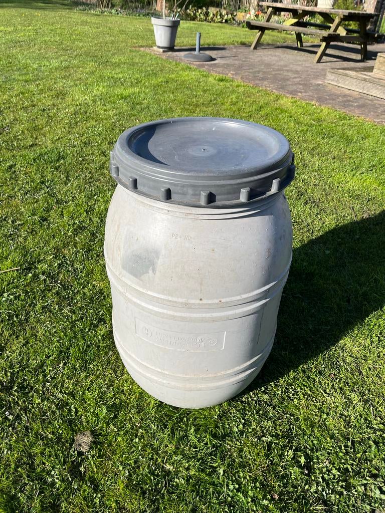 Grote plastic ton met deksel - PE-HD, Tuin en Terras, Ophalen, Gebruikt