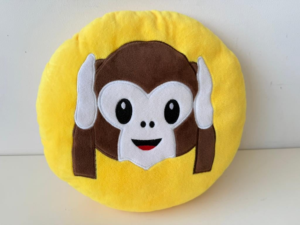 Knuffel rond geel kussen aap met handen op oren 30cm / Emoji, Kinderen en Baby's, Speelgoed | Knuffels en Pluche, Ophalen of Verzenden
