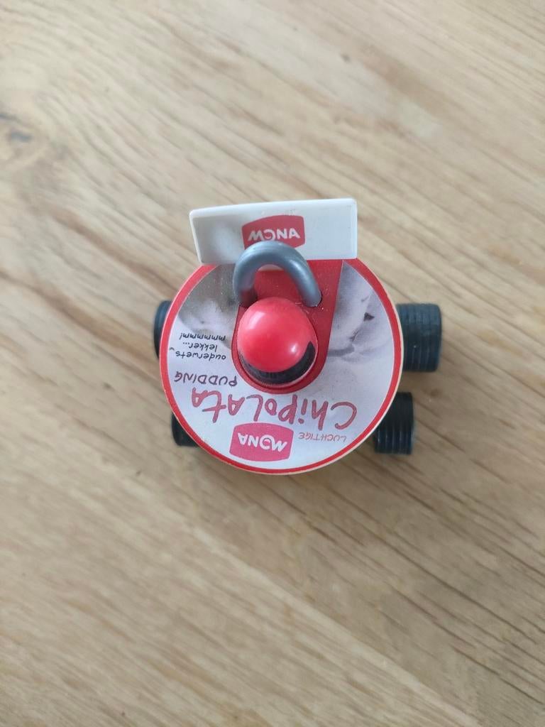 Mona Chipolata pudding autootje, Ophalen of Verzenden