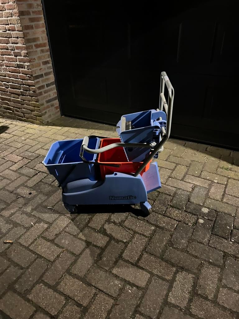 Schoonmaakkar Numatic, Huis en Inrichting, Ophalen