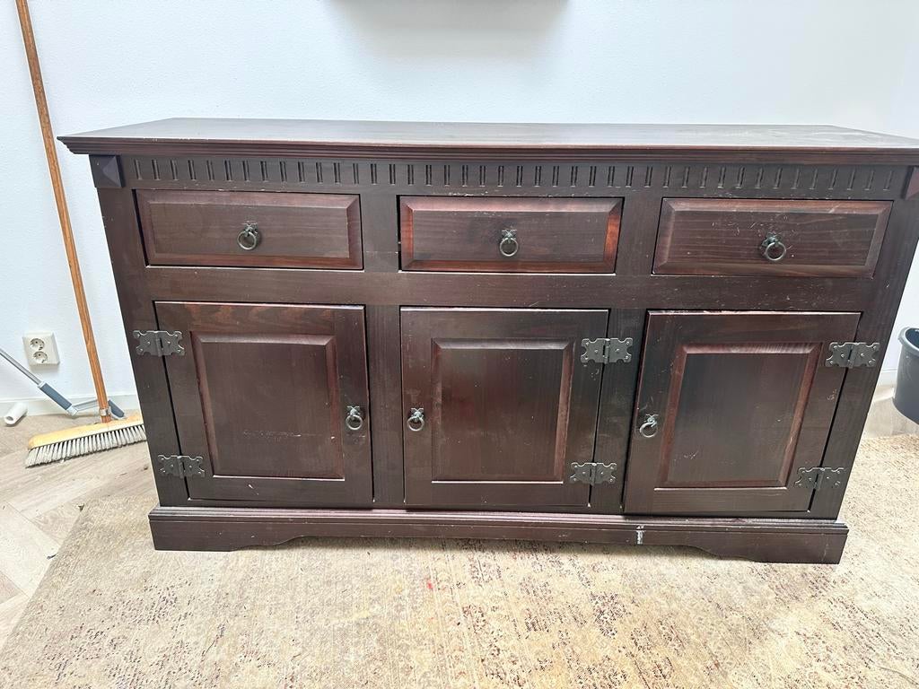 Mooie houten antieke kast, Ophalen