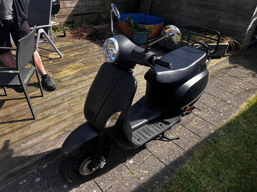 Scooter snelle jongen, geel kenteken, Zo goed als nieuw, Benzine, Ophalen, Overige merken