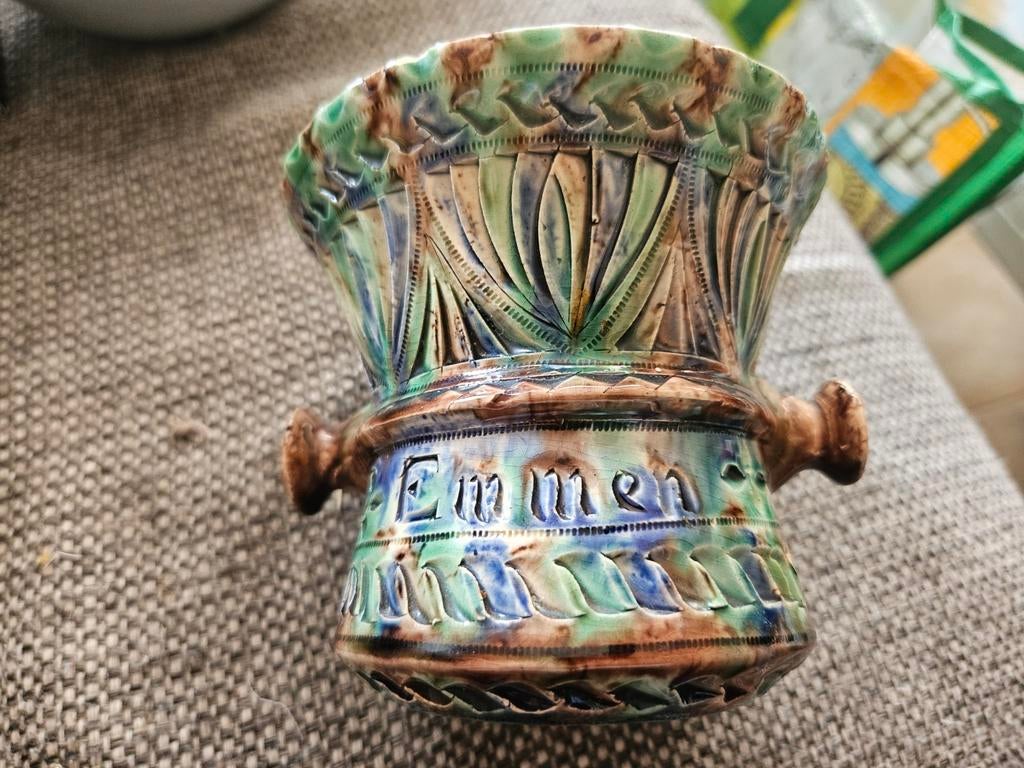 Fries kerfsnede aardewerk vaasje 'Emmen', Ophalen of Verzenden