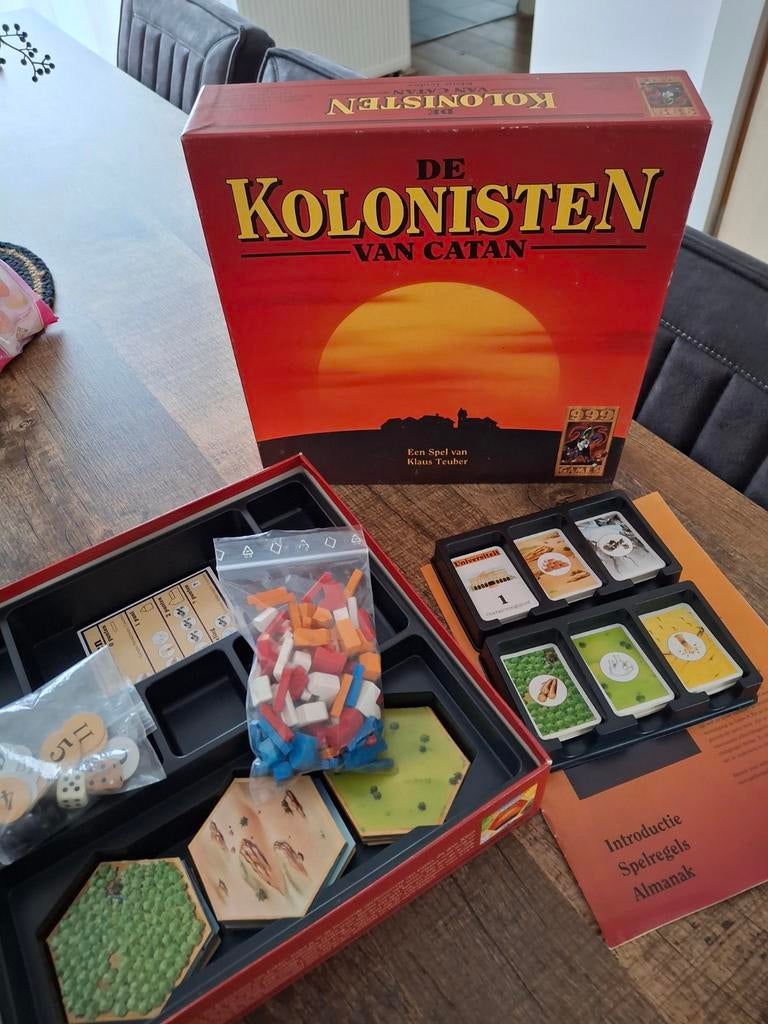Basisspel kolonisten van catan, Hobby en Vrije tijd, Gezelschapsspellen | Bordspellen, Ophalen of Verzenden