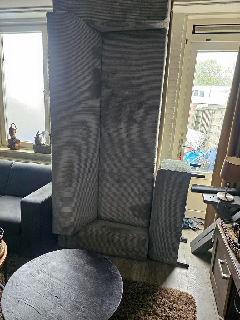 Grijze hoekbank incl hocker rib stof, Huis en Inrichting, Banken | Bankstellen, Ophalen of Verzenden, Gebruikt, Vierpersoons of meer