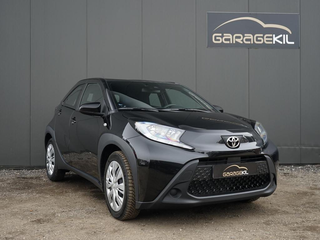 Toyota Aygo X 1.0-l-VVT-i Business Dealeronderh / Smartphone, Stof, Gebruikt, 4 stoelen, Zwart
