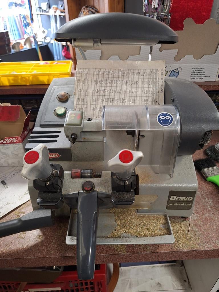 Silca Bravo Sleutel dupliceermachine, Ophalen