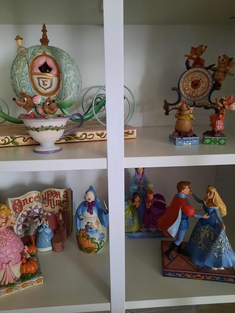 Disney traditions Assepoester/Cinderella, Verzamelen, Disney, Zo goed als nieuw, Beeldje of Figuurtje, Ophalen of Verzenden