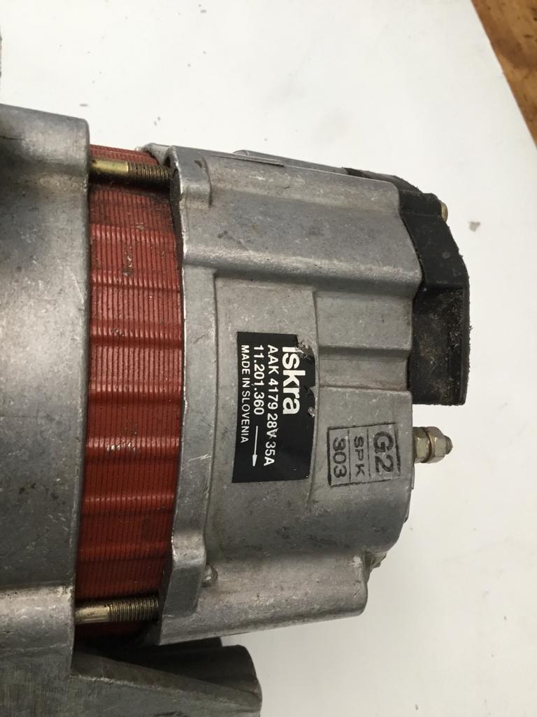 Dynamo  24 volt DC, Ophalen of Verzenden, Gebruikt