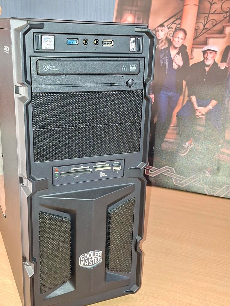 Nette Game PC met RTX 2060, AMD A8, 16GB RAM, SSD+HDD, Computers en Software, Desktop Pc's, Gebruikt, Ophalen of Verzenden, 128GB SSD + 1TB HDD