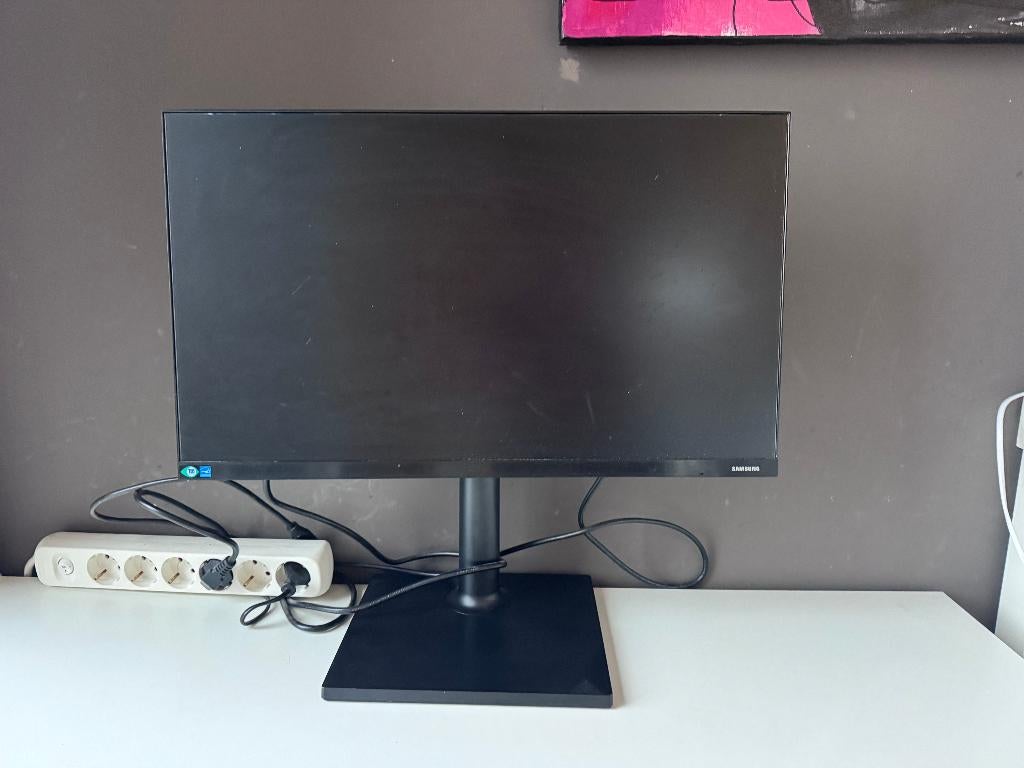 Samsung 24 inch monitor – zo goed als nieuw, Computers en Software, Monitoren, IPS, Kantelbaar, Full HD, Ophalen of Verzenden