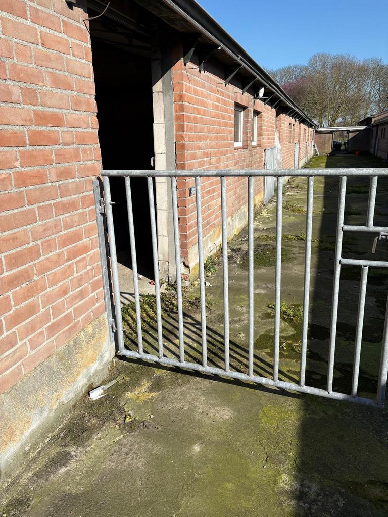 Div. hekken, Toebehoren