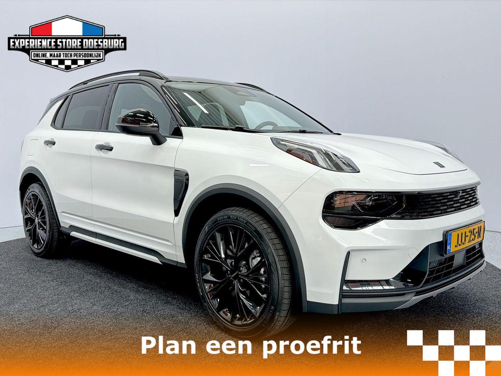 Lynk en Co 01 1.5 More (DEMO) praktisch nieuw!, Auto's, Euro 6, 4 cilinders, Met garantie (alle), Wit