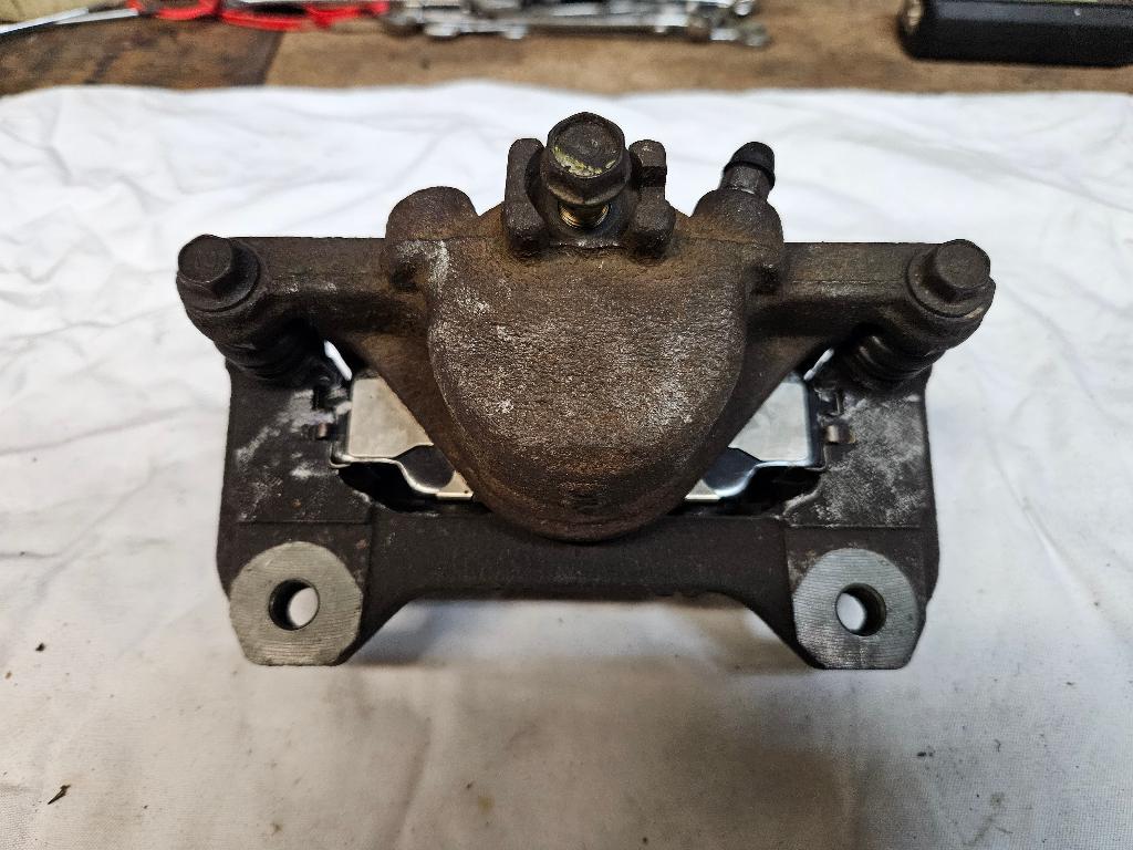 Honda S2000 OEM Remklauw linksvoor, Ophalen of Verzenden, Gebruikt, Honda