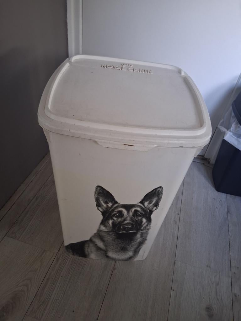 Voerton royal canin, Ophalen, Gebruikt