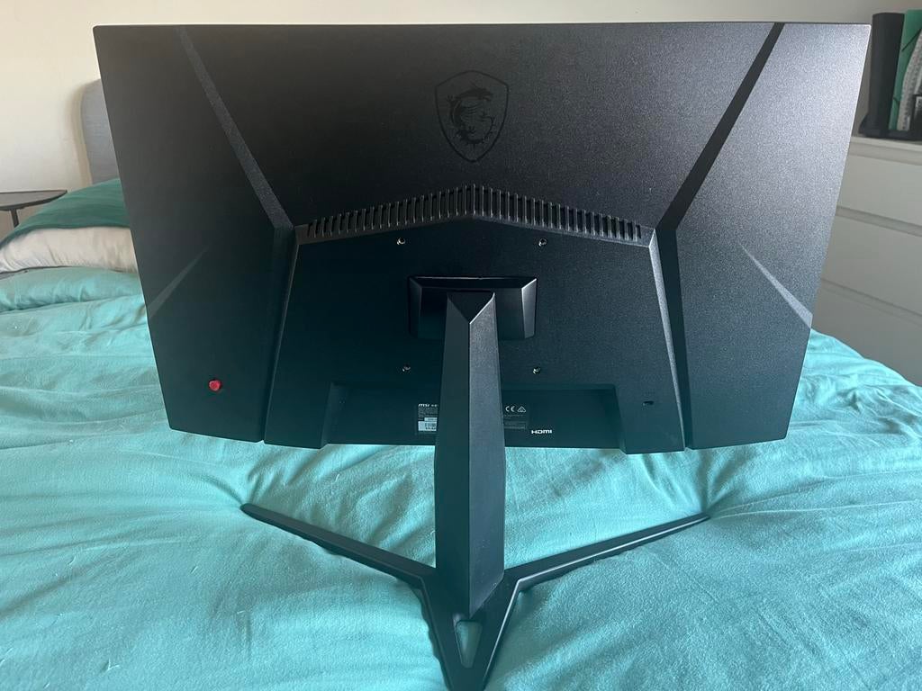 MSI Optix G24 Series 32 inch gaming monitor, 101 t/m 150 Hz, Curved, Zo goed als nieuw, 1 tot 2 ms