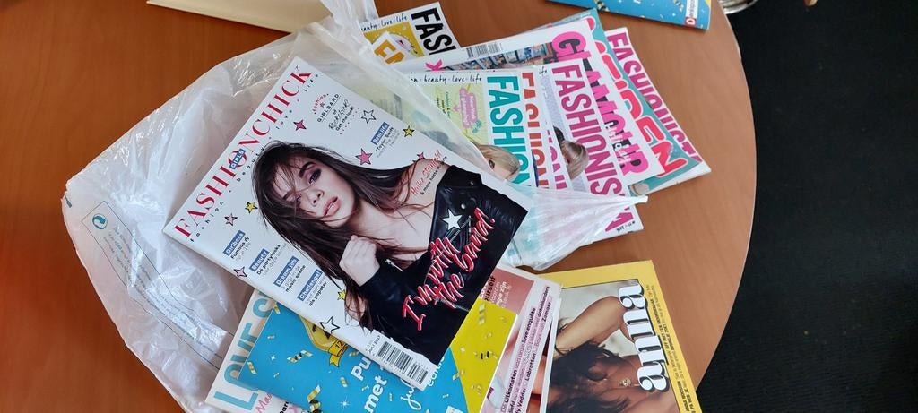 Meiden tijdschriften, Ophalen, Gelezen