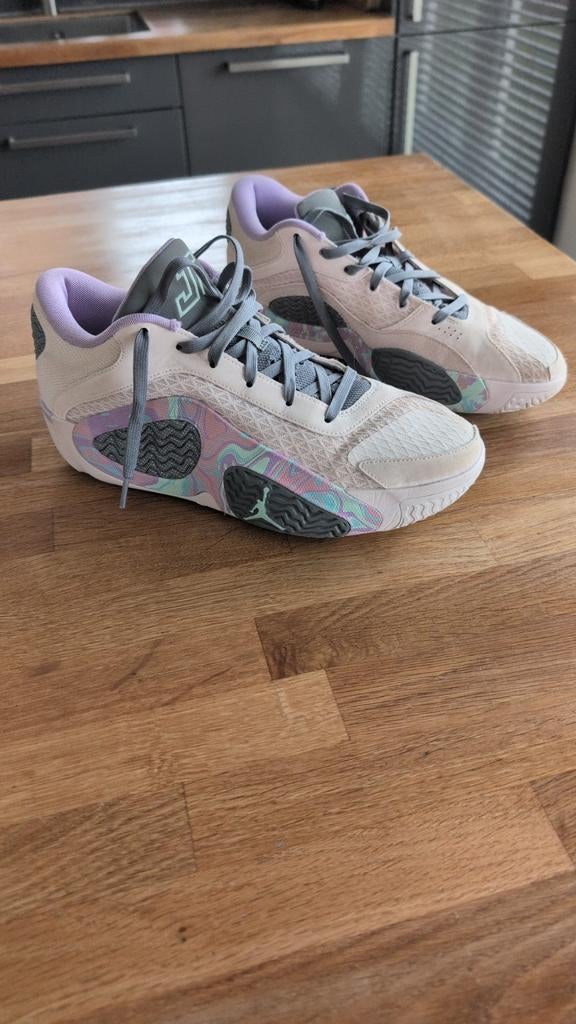 Basketbalschoenen maat 44 - Zo goed als nieuw, Ophalen of Verzenden, Zo goed als nieuw, Schoenen