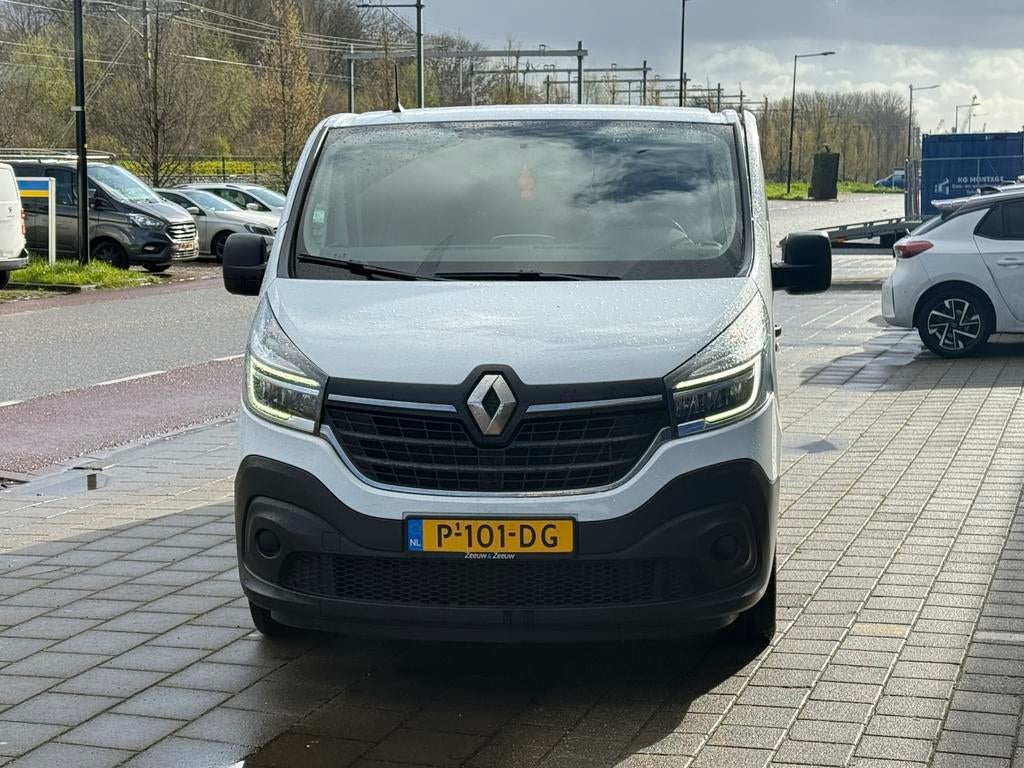 Renault Trafic 2.0 dCi Long 9-persoons 2020 – 255.000kmNAP, Auto's, Renault, Voorwielaandrijving, Stof, 2000 kg, Wit
